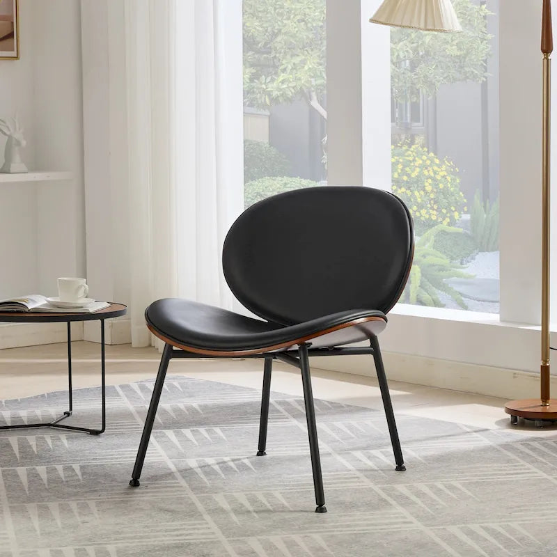 Poltrona decorativa in pelle PU con struttura in legno, nera