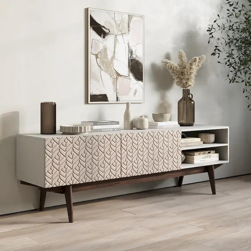 TV-Ständer mit Holzbeinen im modernen skandinavischen Mid-Century-Design