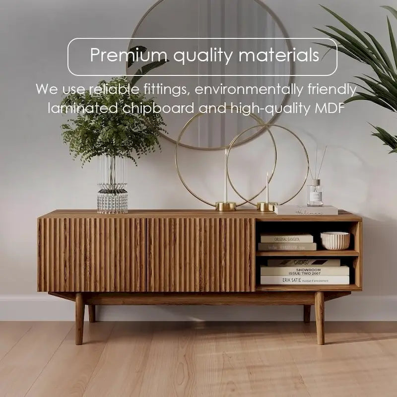 TV-Ständer mit Holzbeinen im modernen skandinavischen Mid-Century-Design