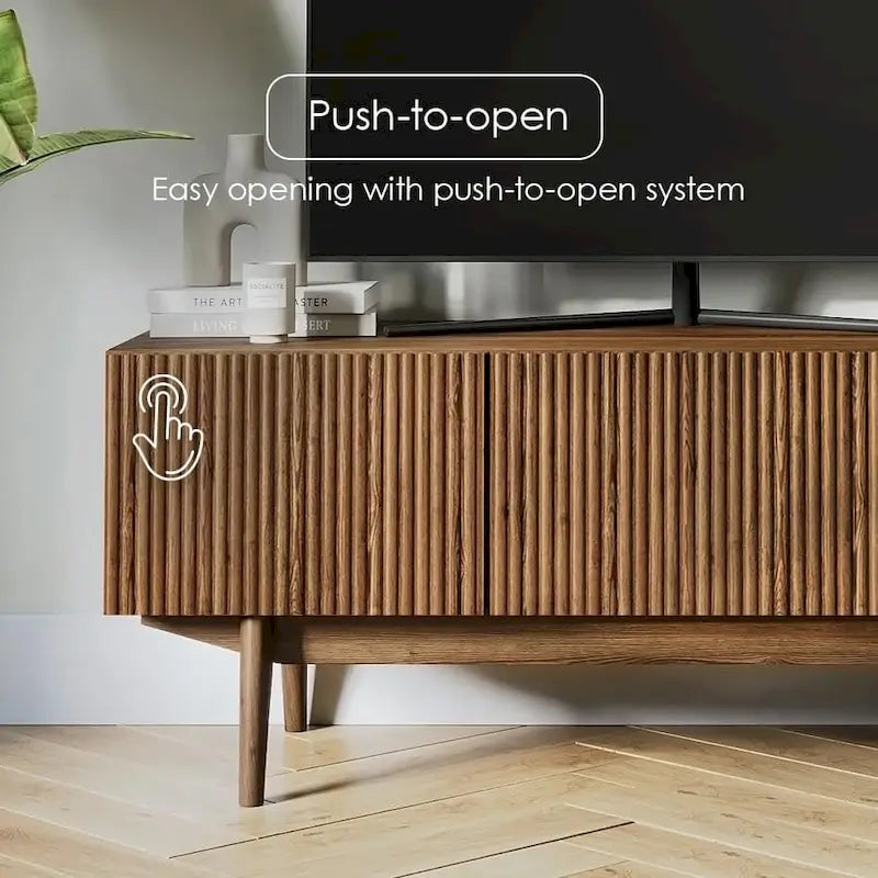 TV-Ständer mit Holzbeinen im modernen skandinavischen Mid-Century-Design
