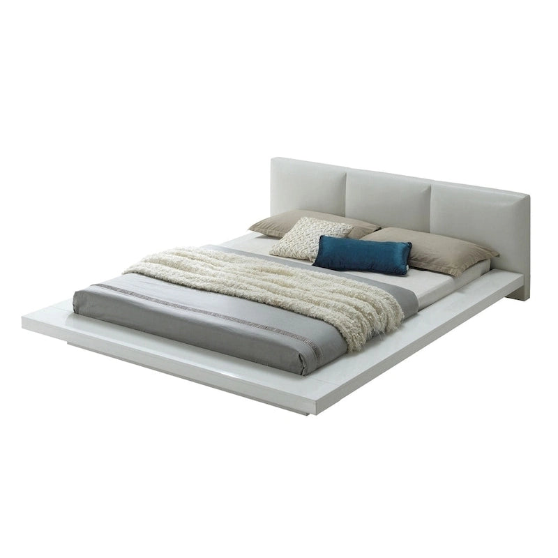 Cama tapizada blanca brillante de perfil bajo
