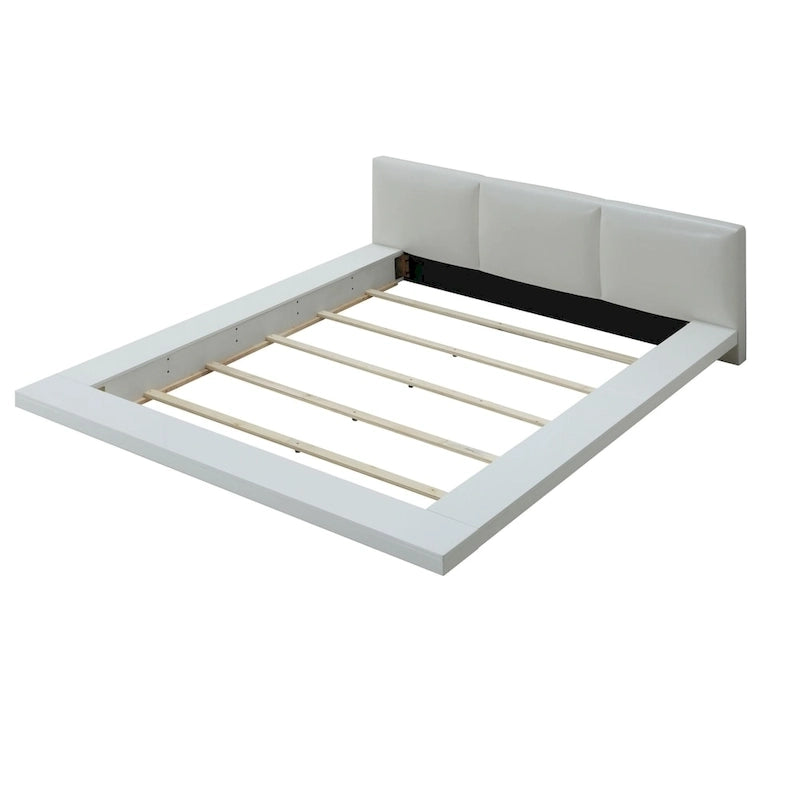 Cama tapizada blanca brillante de perfil bajo