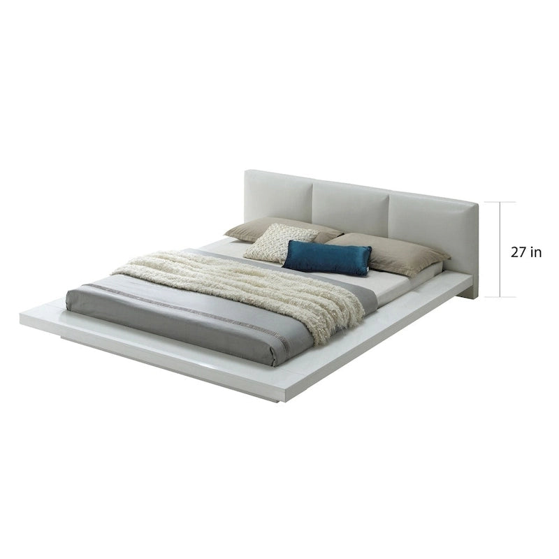 Cama tapizada blanca brillante de perfil bajo