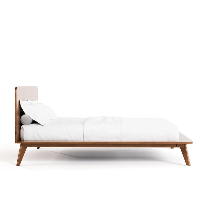 Cama de plataforma de madera de perfil bajo de estilo mid-century